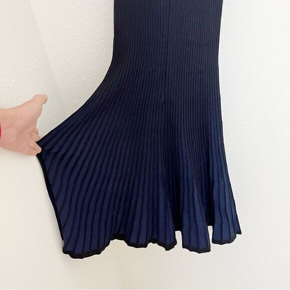 Carmen Marc Valvo Navy & Black Fit & Flare Knit Dress - Picture 4 of 7